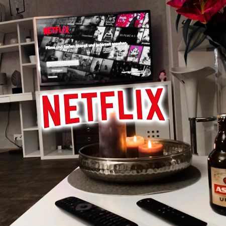 W1 - Kontaktloser 24H Check In, W-Lan, Netflix, Parkplatz, Kueche, Boxspring-Bett Bückeburg المظهر الخارجي الصورة