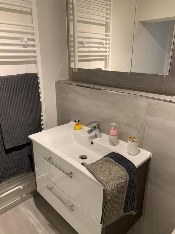 W1 - Kontaktloser 24H Check In, W-Lan, Netflix, Parkplatz, Kueche, Boxspring-Bett Bückeburg المظهر الخارجي الصورة