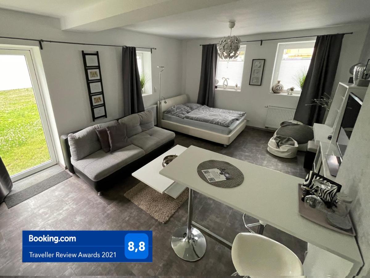 W1 - Kontaktloser 24H Check In, W-Lan, Netflix, Parkplatz, Kueche, Boxspring-Bett Bückeburg المظهر الخارجي الصورة