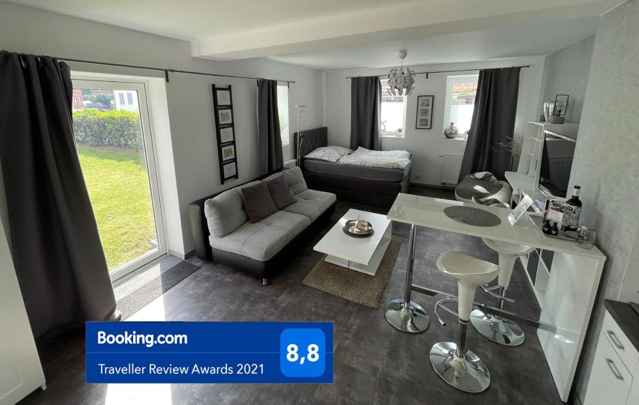 W1 - Kontaktloser 24H Check In, W-Lan, Netflix, Parkplatz, Kueche, Boxspring-Bett Bückeburg المظهر الخارجي الصورة
