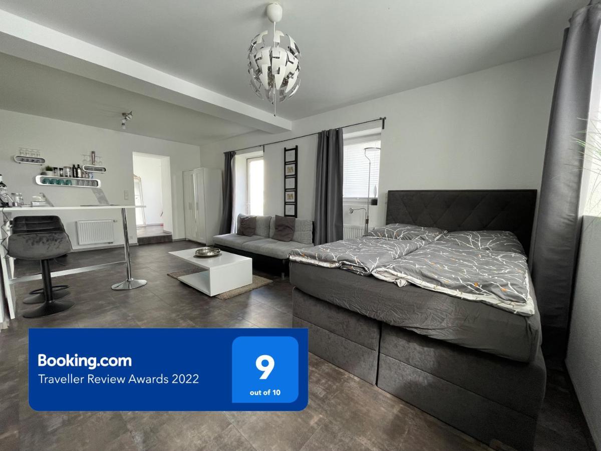 W1 - Kontaktloser 24H Check In, W-Lan, Netflix, Parkplatz, Kueche, Boxspring-Bett Bückeburg المظهر الخارجي الصورة